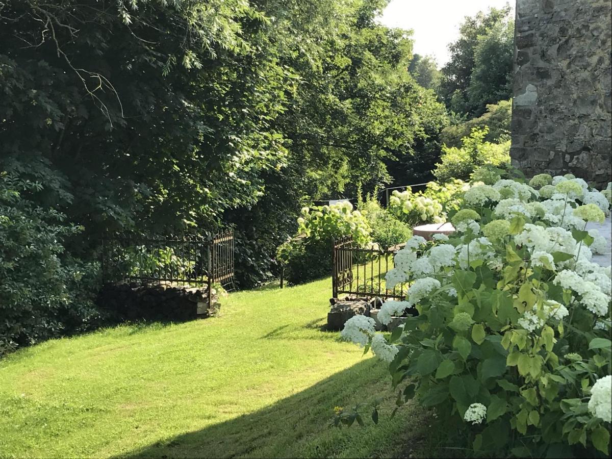 Bed and Breakfast La Grange De Dourlers Exterior foto