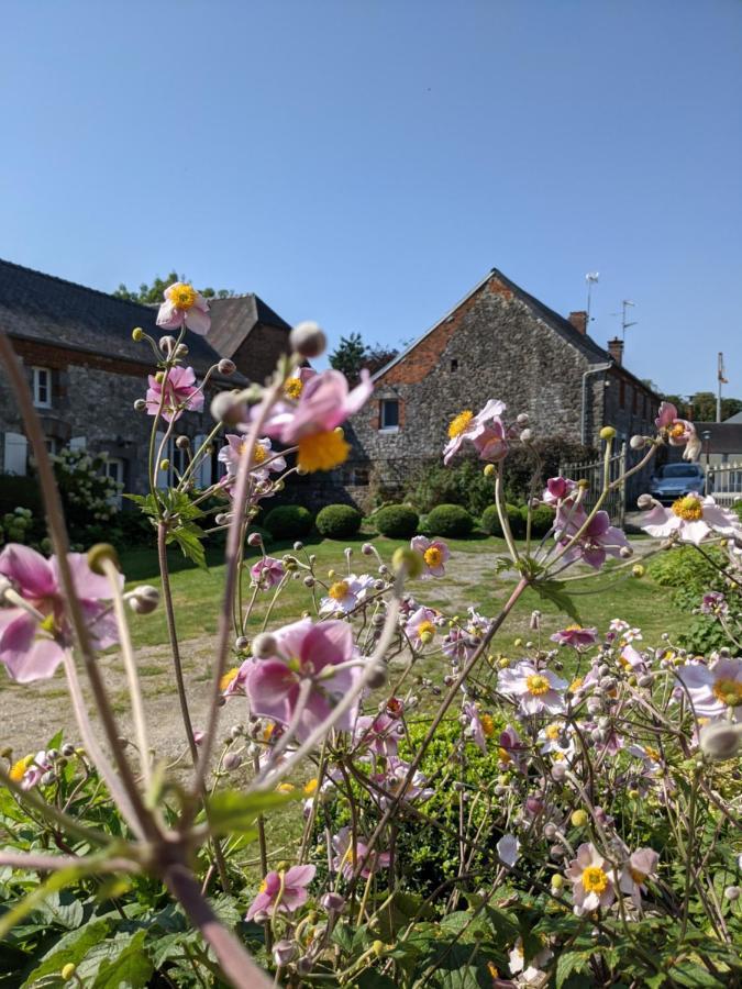 Bed and Breakfast La Grange De Dourlers Exterior foto